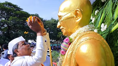 Karnataka CM Siddaramaiah Extends Gandhi Jayanti and Dashera's Greetings