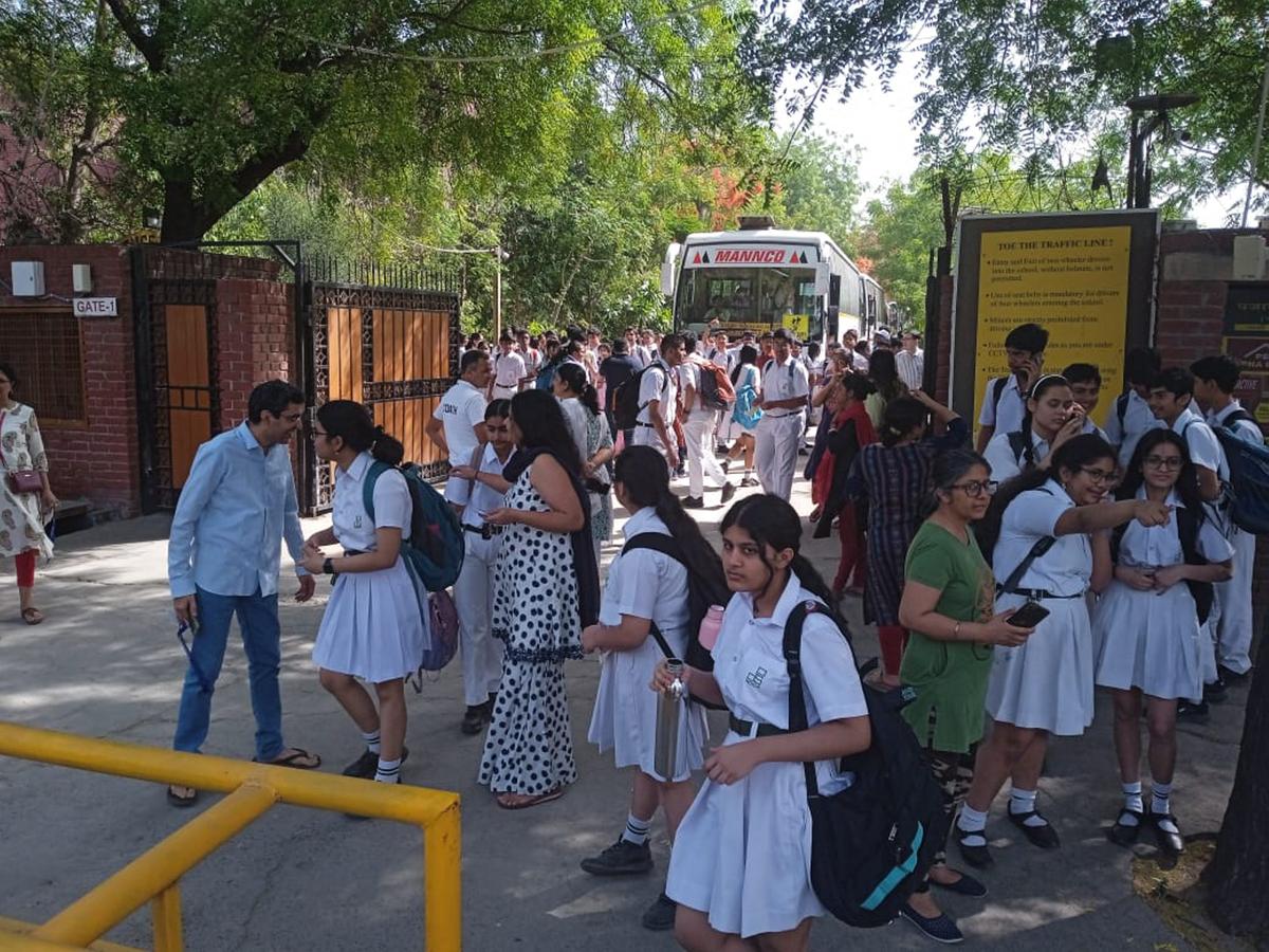 Bomb Threat Hoax Sparks Panic in Noida Schools