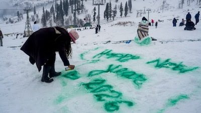 Severe Cold Wave Grips India as National Capital Records Six Year Winter Low