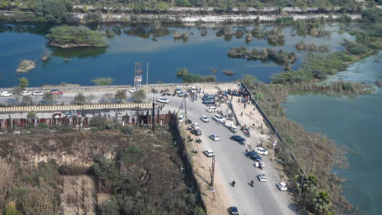 "Papa Bachao" 90 Minutes of Cries and a 90-Degree Death Trap Decoding the Noida Techie Tragedy