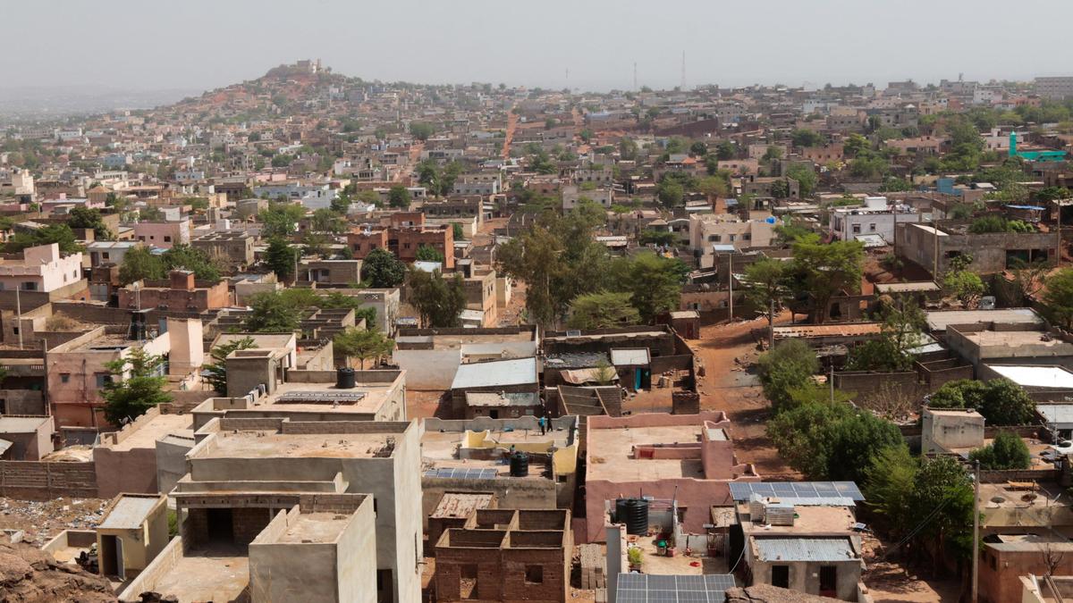 India Advises Indian Nationals in Mali to Stay Indoors , Exercise Caution Amid Security Deterioration