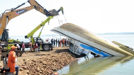 Boat Tragedy in MP, Safety laps causes death of Nine