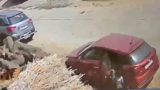 Two Minor Sisters Suffocate to Death After Getting Trapped in Parked Car in Rajasthan