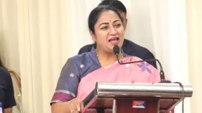 Chaos at Delhi CM Rekha Gupta Event in Gandhi Nagar One Person Detained