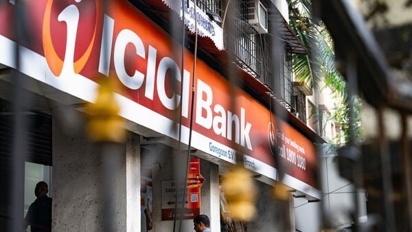 ICICI Bank Reduces Minimum Balance for New Savings Accounts to ₹15,000