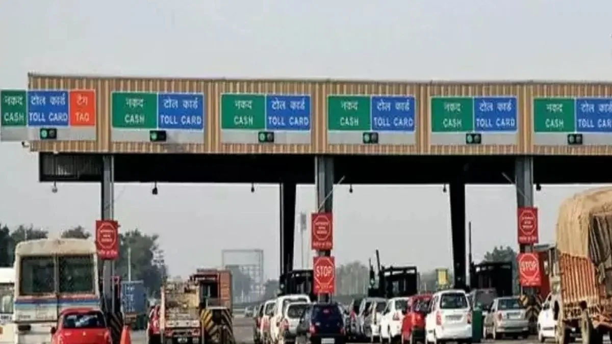 Toll operators to get three months compensation after FASTag annual pass rollout