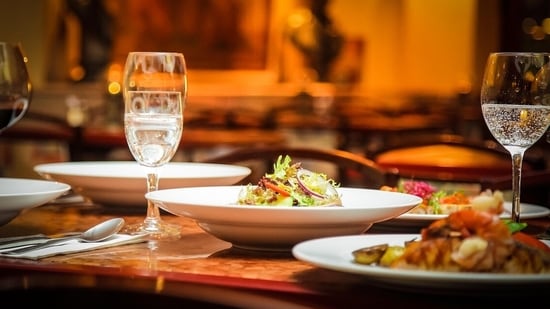 Delhi High Court questions eateries over high service charges