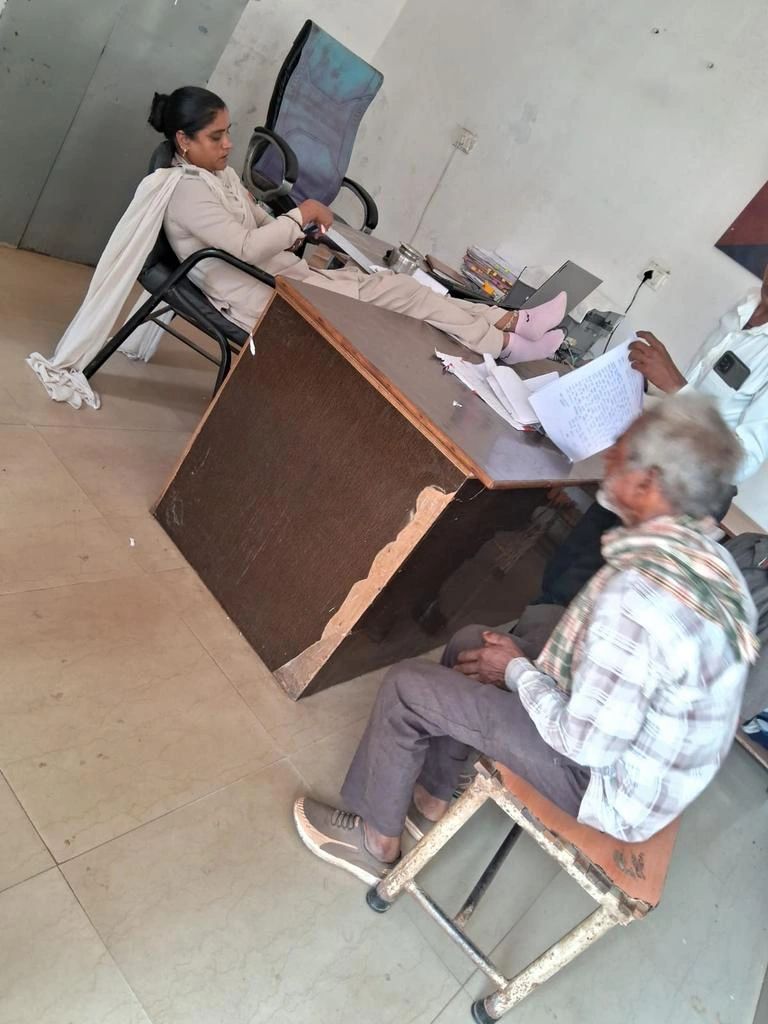 Woman Constable Suspended After Viral Police Station Photo