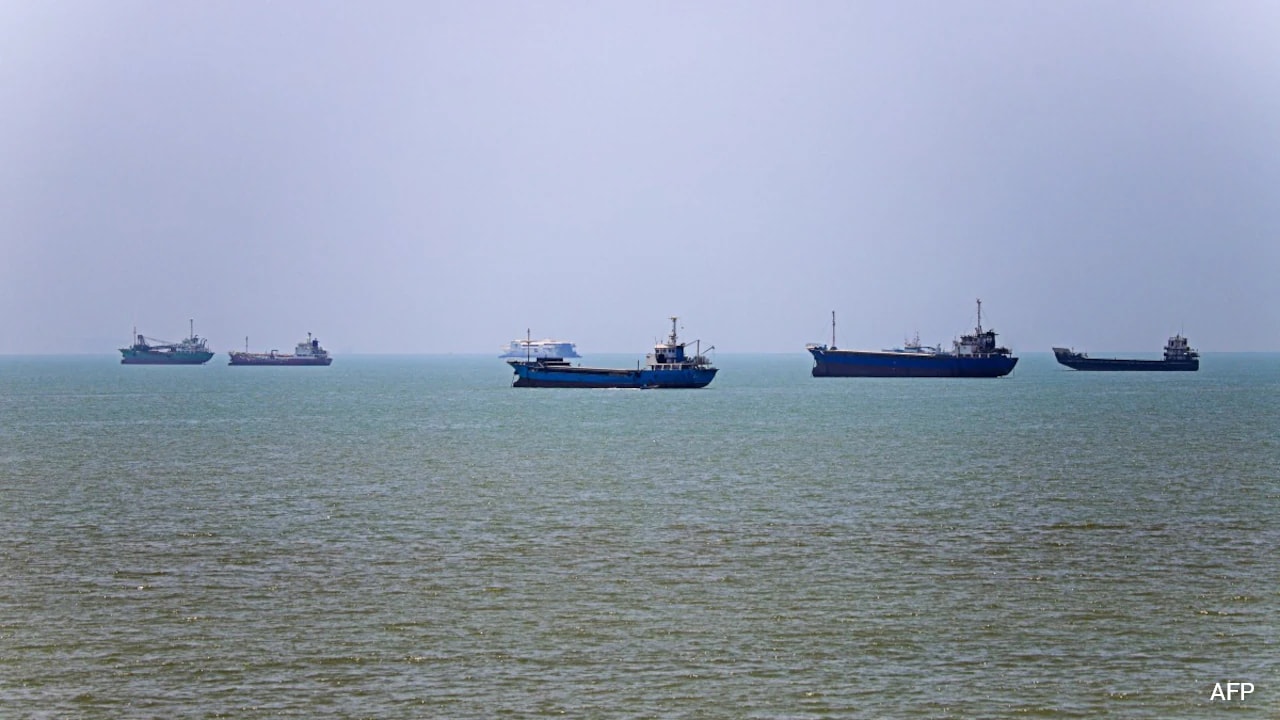 India warns shipowners not to deploy Indian sailors in Hormuz amid renewed U.S.-Iran tensions