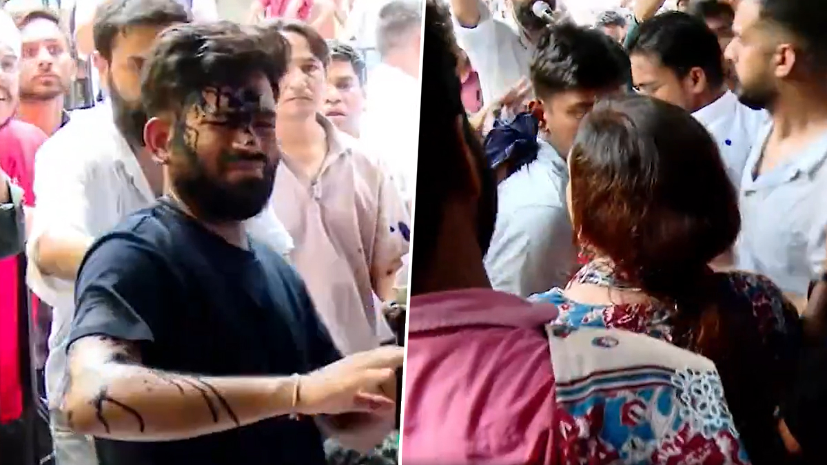 Ink Thrown at CJP Founder Abhijeet Dipke Amid Jantar Mantar Protest