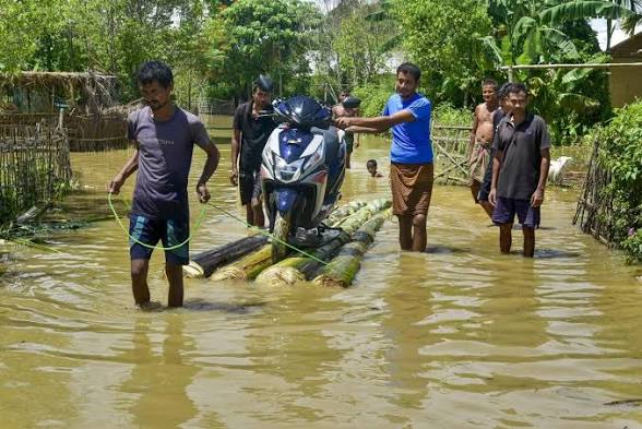 10 more deaths raise Assam flood toll to 41