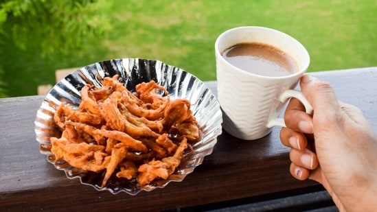 Cancer specialist cautions against common monsoon foods that may raise health risks