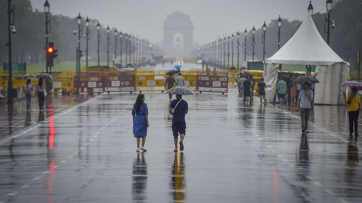 Heavy Rain Causes Disruption in Delhi