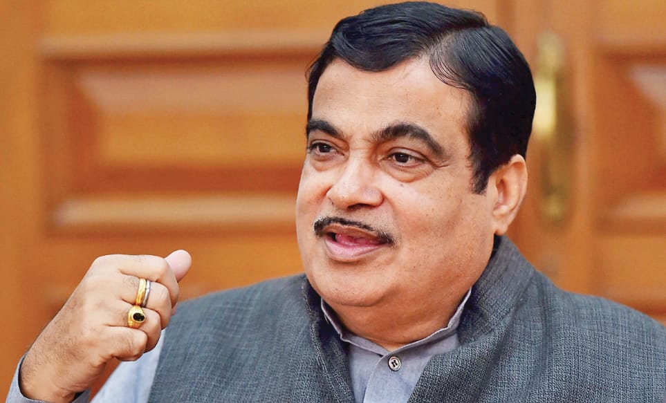 Nitin Gadkari Makes a Biting Remark, “One who can fool the people is the best leader"
