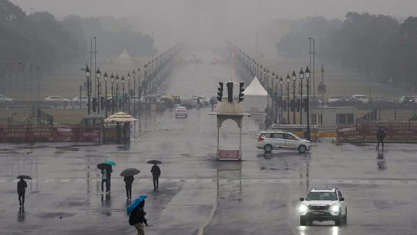 Flights in Delhi Disrupted by Torrential Rain