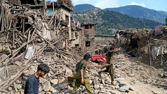 Strong Earthquake Strikes Afghanistan as Death Toll Rises