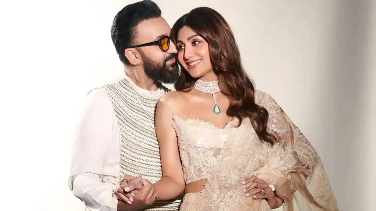 Shilpa Shetty and Raj Kundra under lookout notice in 60 crore cheating case