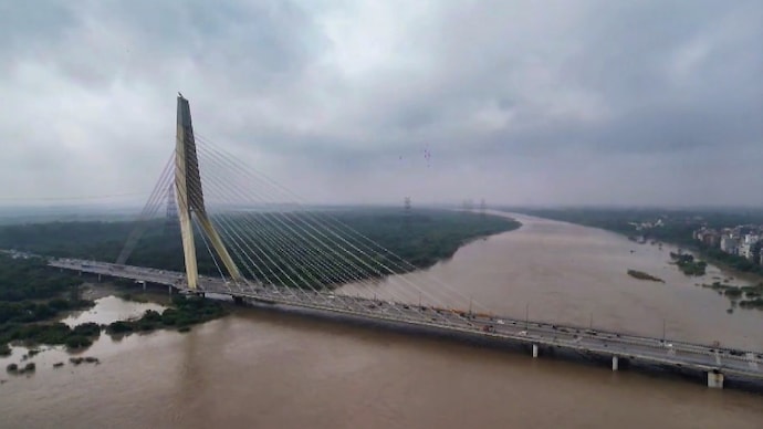 Yamuna rises to record levels causing flooding in Delhi after heavy rain