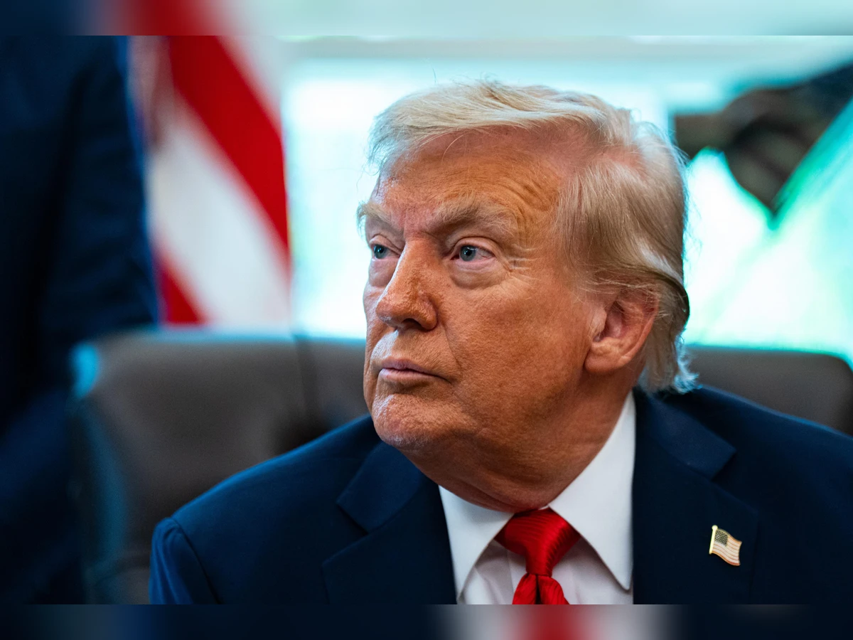 Trump Urges EU to Impose 100% Tariffs on India and China to Pressure Russia