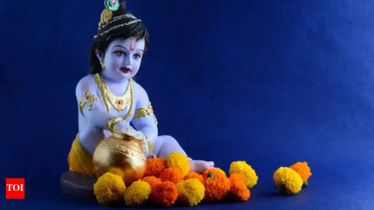 Janmashtami 2025: Wishes, Messages and Status Ideas to Share Online